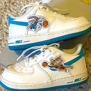 Nike Air Force 1: Hare Space Jam (limited edition) - Toddler size 8c